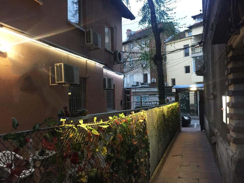 Elegance On A Budget - Rooms For Rent In Sofia Center ภายนอก รูปภาพ