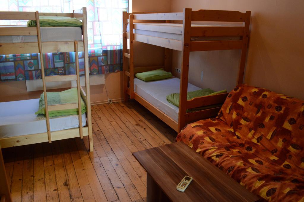 Elegance On A Budget - Rooms For Rent In Sofia Center ภายนอก รูปภาพ
