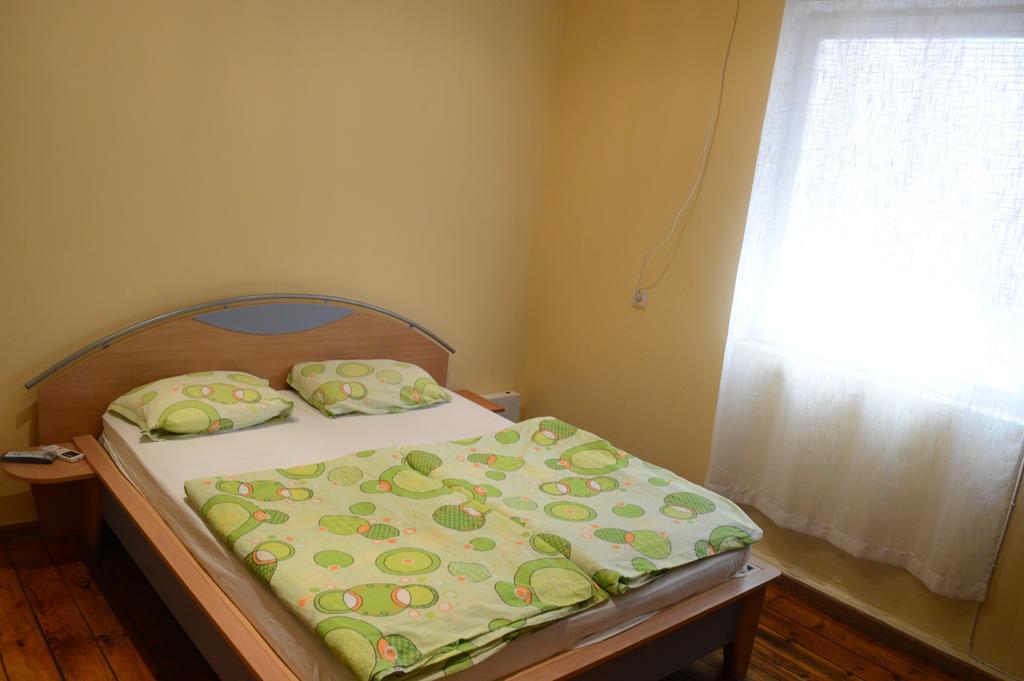Elegance On A Budget - Rooms For Rent In Sofia Center ภายนอก รูปภาพ