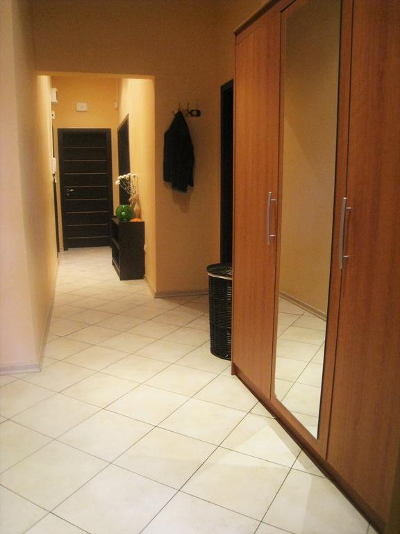 Elegance On A Budget - Rooms For Rent In Sofia Center ภายนอก รูปภาพ