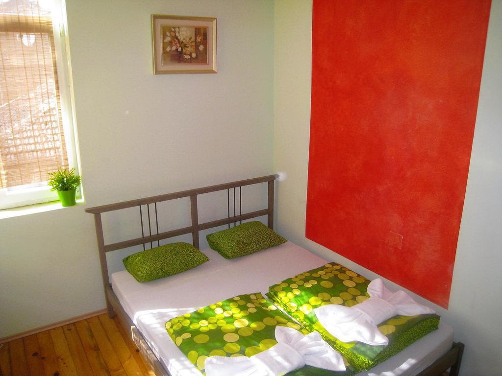 Elegance On A Budget - Rooms For Rent In Sofia Center ภายนอก รูปภาพ