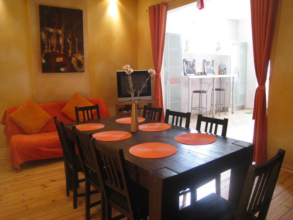 Elegance On A Budget - Rooms For Rent In Sofia Center ภายนอก รูปภาพ