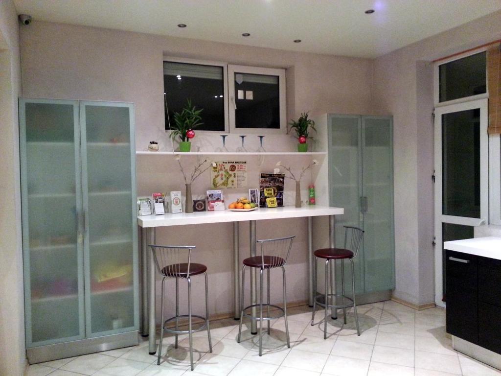 Elegance On A Budget - Rooms For Rent In Sofia Center ภายนอก รูปภาพ