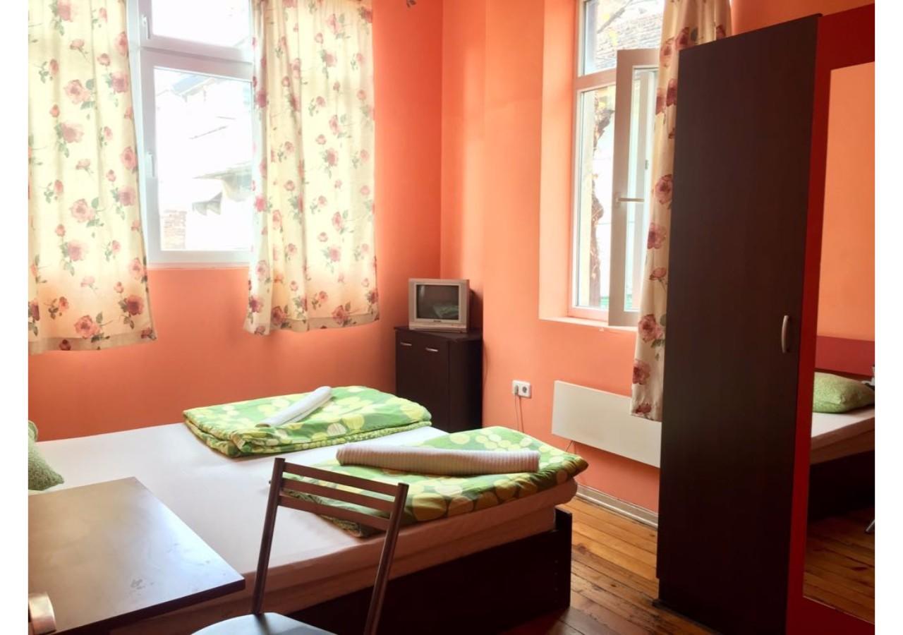 Elegance On A Budget - Rooms For Rent In Sofia Center ภายนอก รูปภาพ